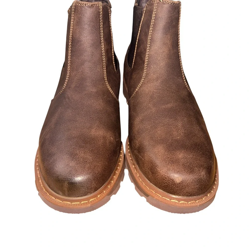 NEW Deer Stags Jameson Chelsea Boots Mens 8M Brown Pull On Lug Sole Ankle Boots